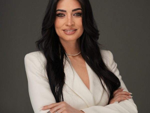 Găsești o locuință și înveți să alegi corect – prin consultanța Manuelei Halasag, agent REMAX Klass în intermedierea de apartamente de vânzare