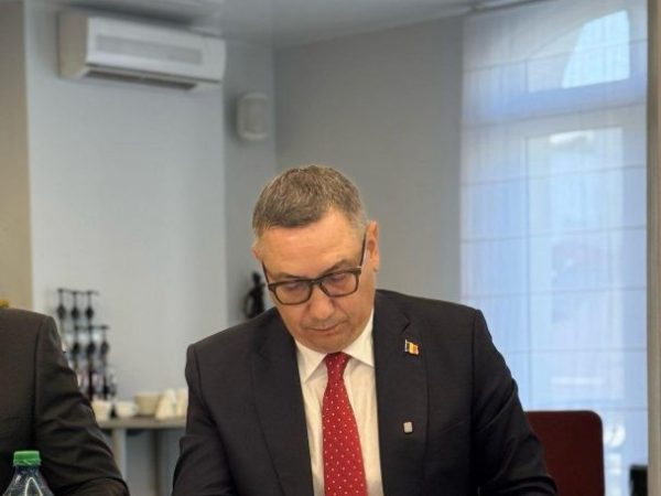 Victor Ponta, candidat independent la președinția României în 2025, susținut de Eugen Teodorovici, vorbesc despre un nivel minim de 30% valoare adăugată românească pentru exporturi
